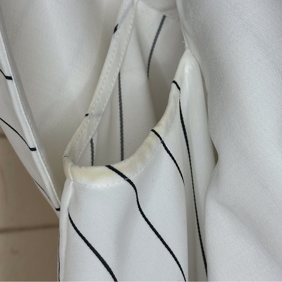 Self Portrait Mono Striped Ruffle Cold Shoulder Top Size 4 - Picture 16 of 16